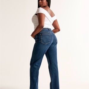 Abercrombie & Fitch the vintage straight high-rise Jean 24 regular dark wash